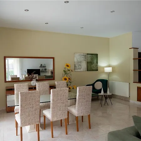 Villa Montefile