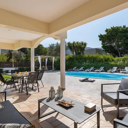 Montefile Villa *
