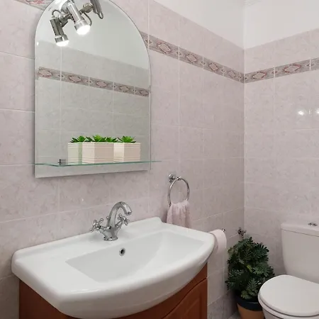 Montefile * Lalyssos